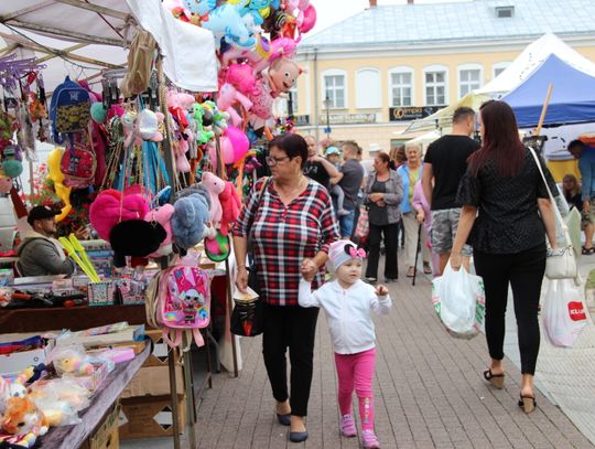 Jarmark Kamedulski rozpoczęty, wieczorem koncerty (galeria zdjęć)