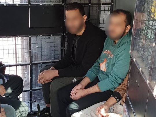 Kurier z Łotwy przewoził nielegalnie pięciu obywateli Syrii