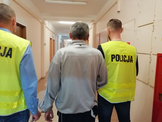 Nie dał pieniędzy, to pobili 22-latka w centrum Suwałk