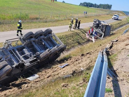 Po wypadku droga do granicy z Litwą zablokowana, przejazd starą trasą