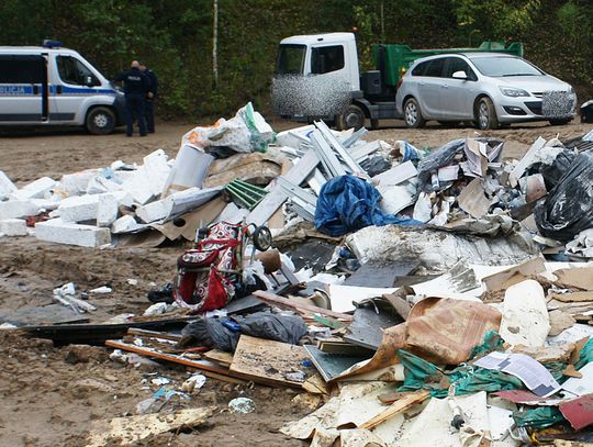 Poręczenie 110 tys. zł, zarzuty prokuratorskie za nielegalne odpady na żwirowni 