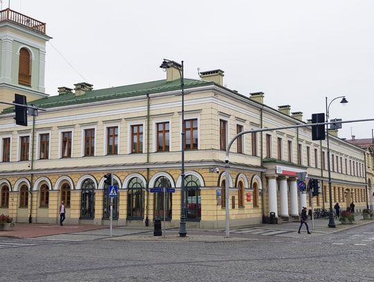 Suwałki: już 14 zakażonych urzędników, ratusz na pracy zdalnej 