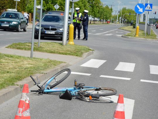 Suwałki: rowerzysta potrącony na ul. Reja trafił do szpitala