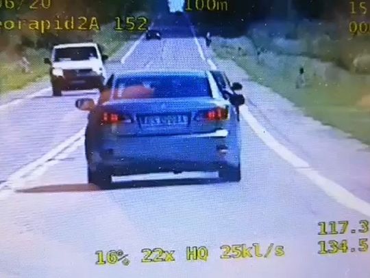 Szarżował niebezpiecznie lexusem 169 km/h, stracił prawo jazdy (wideo)