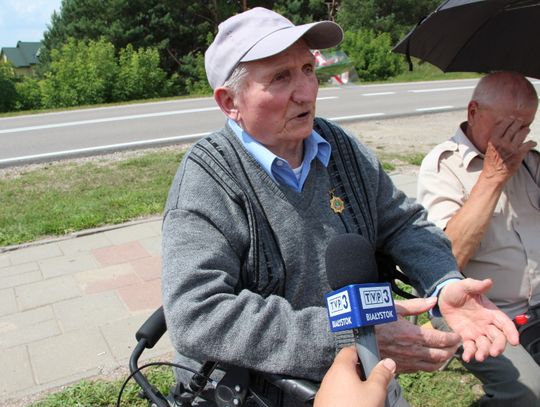 Tysiąc metrów za granicą z Białorusią znajduje się zbiorowy grób ofiar Obławy Augustowskiej - mówi świadek