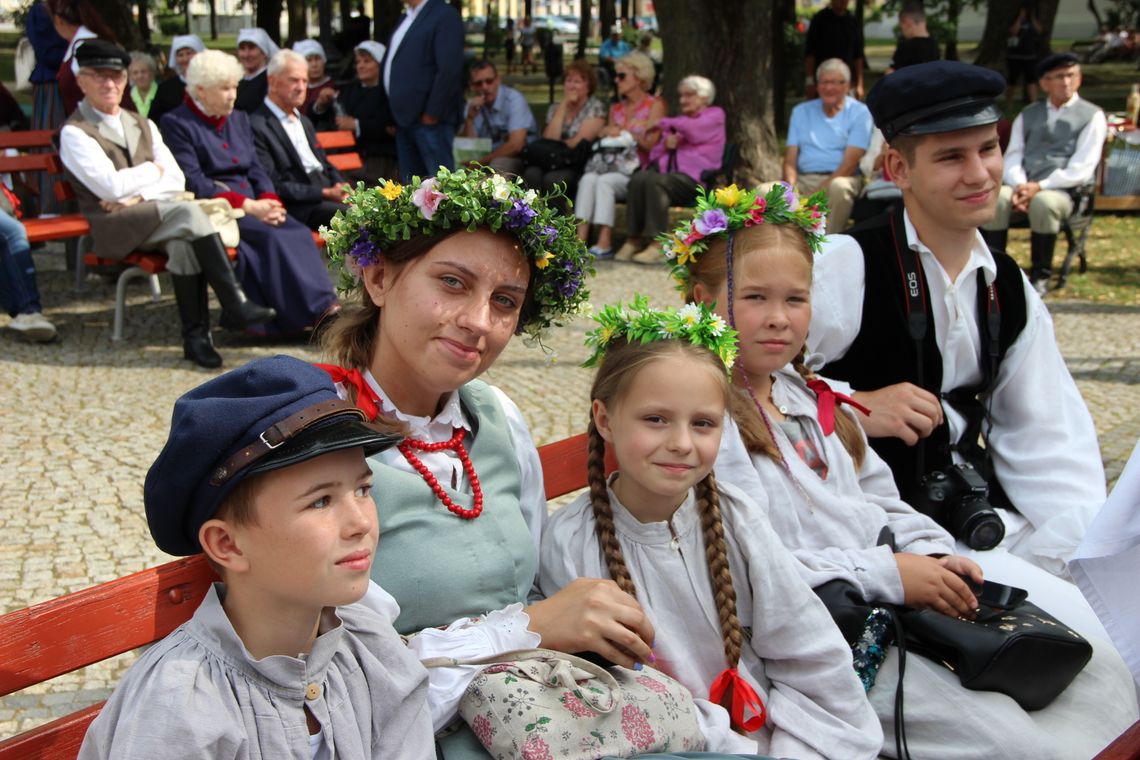 Jubileuszowy Jarmark Folkloru w Suwałkach (galeria zdjęć)