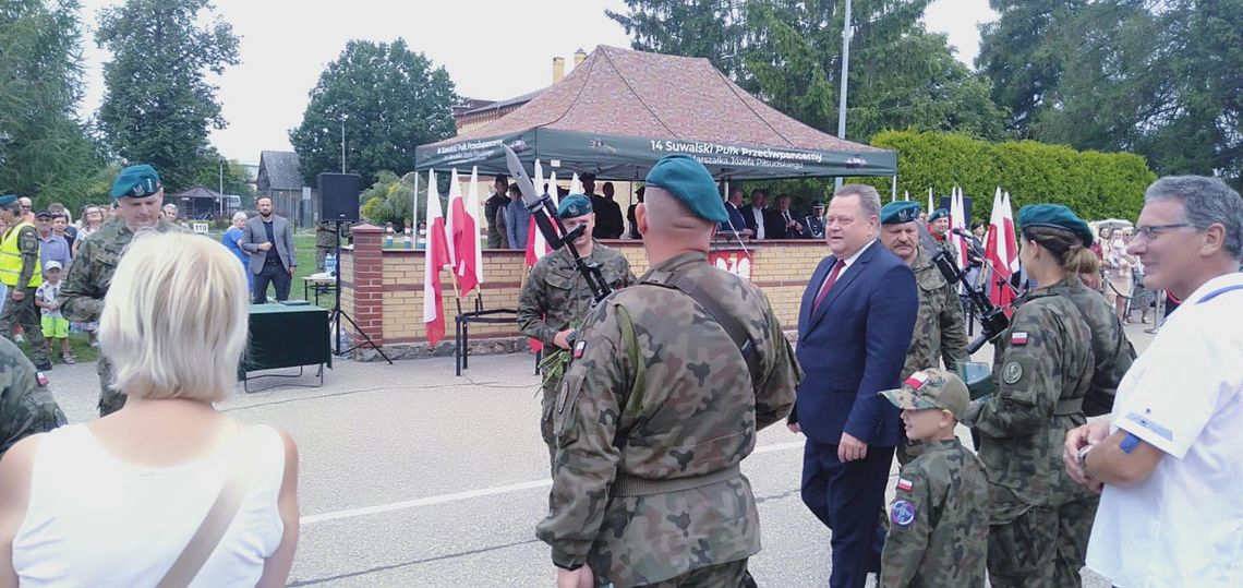 Kolejni żołnierze złożyli przysięgę w jednostce wojskowej w Suwałkach