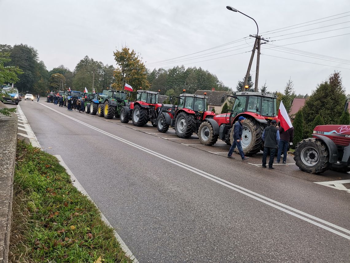 Strajkują rolnicy - utrudnienia na drodze Suwałki - Szypliszki