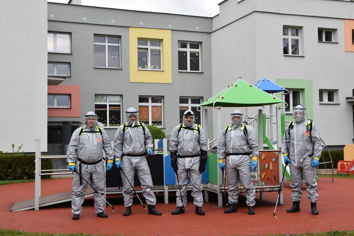 Suwałki: ekipa z OSiR-u dezynfekuje przedszkola (foto)
