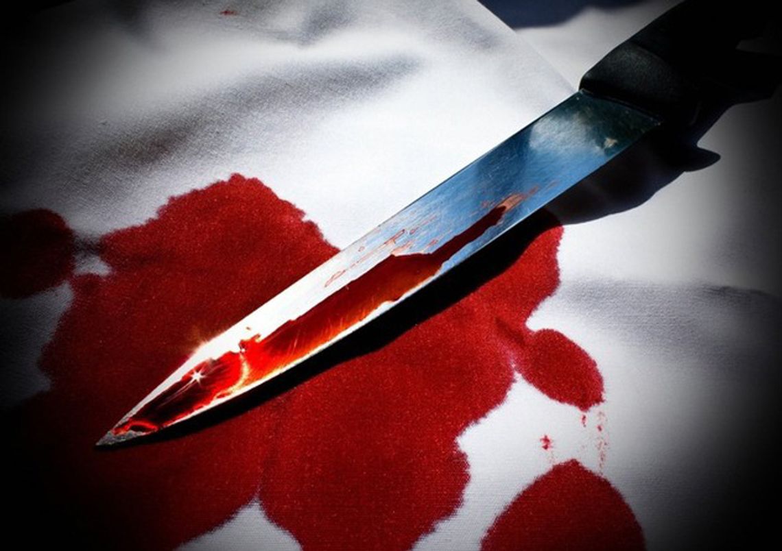 Suwałki: pijany 52-latek ugodził nożem kobietę na terenie firmy Aquael 