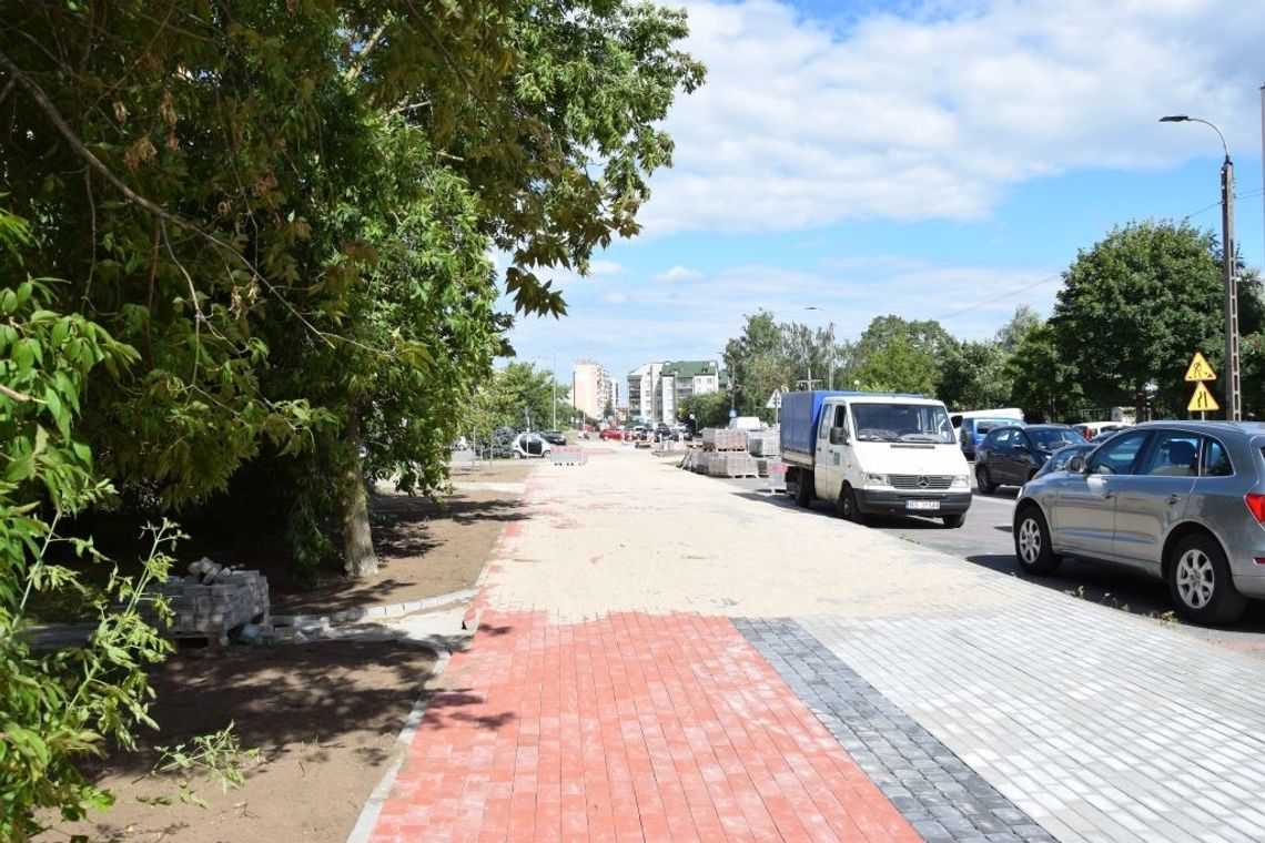 Suwałki: powstały parkingi przy Sportowej, buduje się ścieżka rowerowa na Daszyńskiego