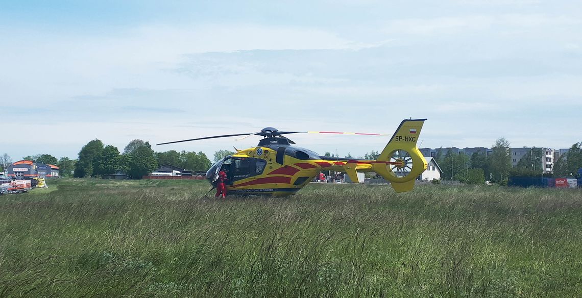 ‭Suwałki: przy OBI lądował śmigłowiec LPR, by pomóc starszej kobiecie