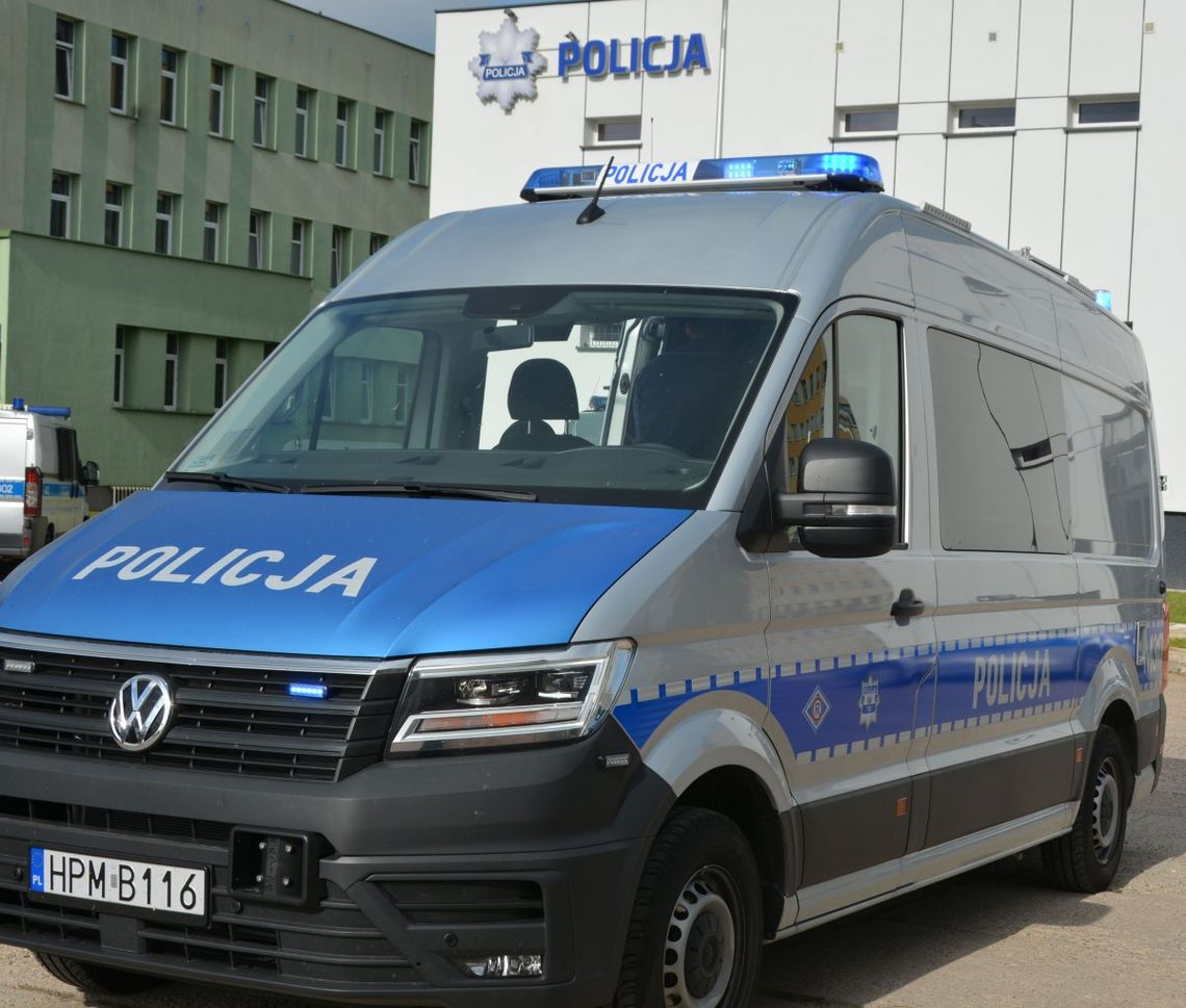 Suwałki: specjalistyczny radiowóz trafił do policyjnej komendy (zdjęcia)