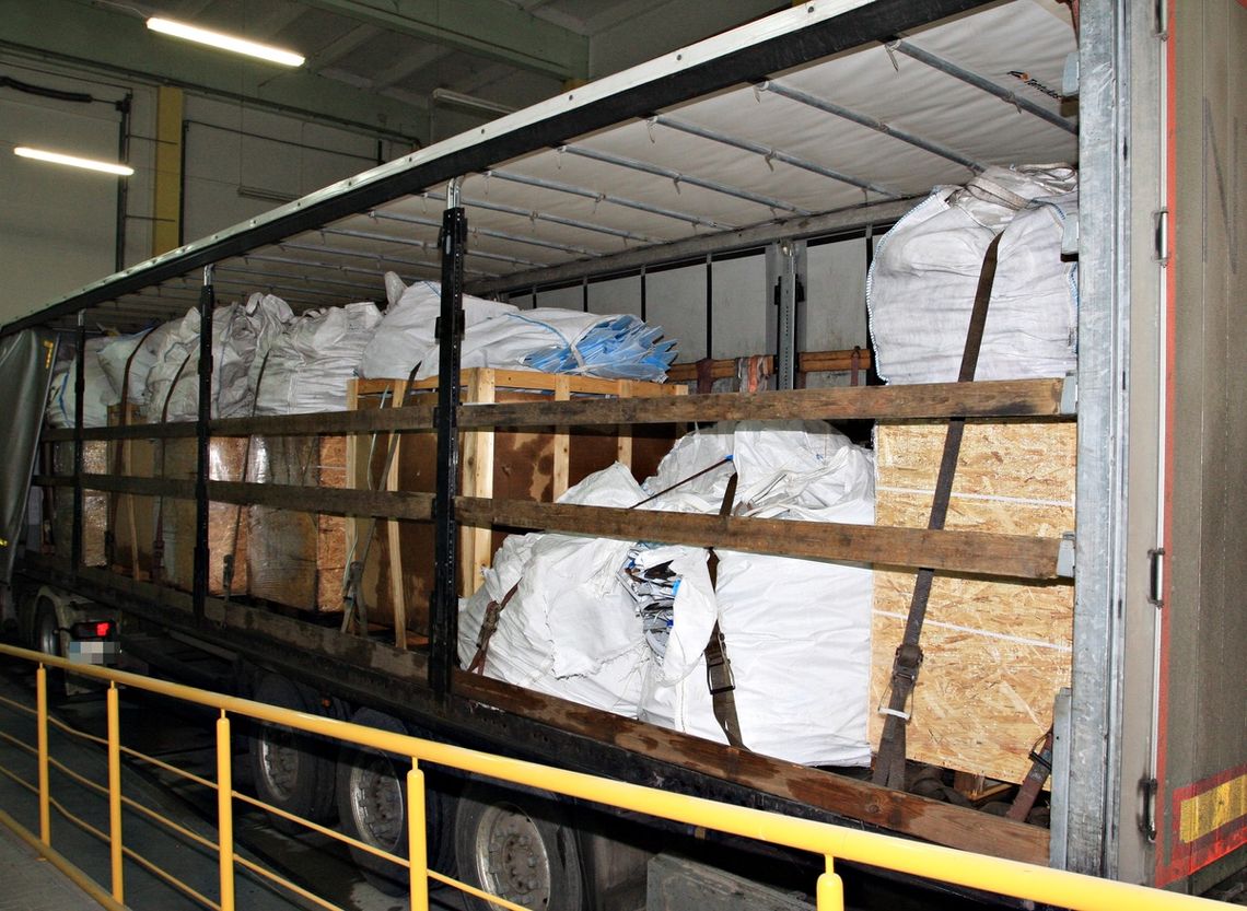 W Budzisku próba przemytu 12 ton nielegalnych odpadów